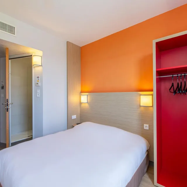 غرفة بسرير مزدوج، Hotel Premiere Classe Chartres Barjouville 3/10