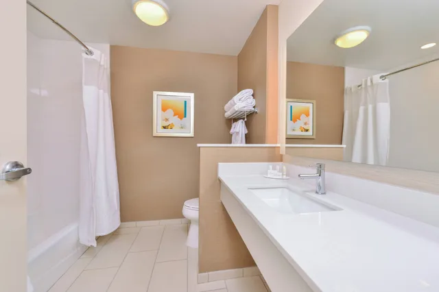 Room, 2 Queen Beds, FAIRFIELD INN & SUITES CORALVILLE 3/4