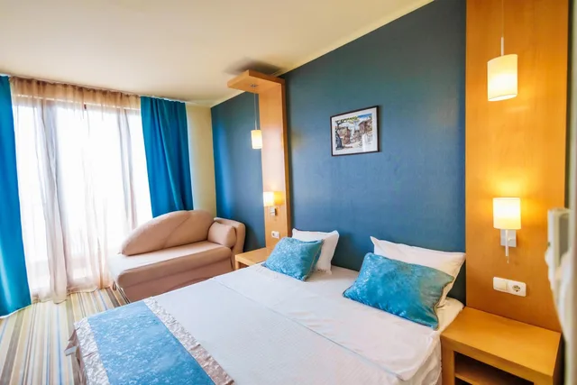 غرفة بسرير مزدوج أو سريرين منفصلين بشرفة، Mirage Hotel 2/10