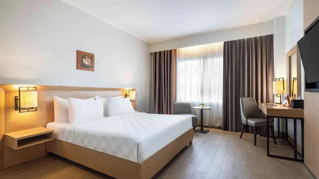 Grand, Hollywood, Deluxe, Twin Beds, SWISS-BELHOTEL MANOKWARI 7/10