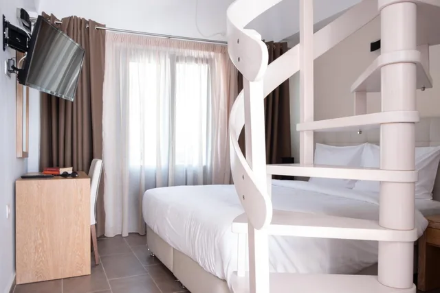 Family, Mountain View, Two Story، Tristhenia Hotel 2/10