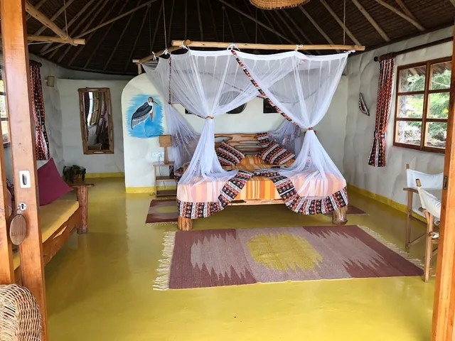 جناح بريميوم بسرير كوين وسرير فردي، Sunbird Lodge Elementaita 2/5