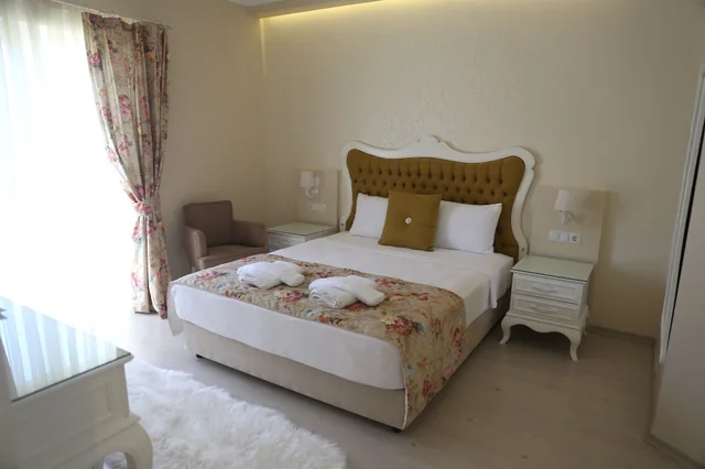غرفة قياسية بسرير كوين بشرفة، Gocek Naz Hotel 3/9