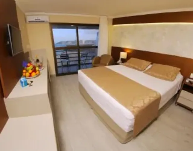 Room, Double Bed, Lateral Side Sea View، ESMERALDA PRAIA HOTEL 1/1