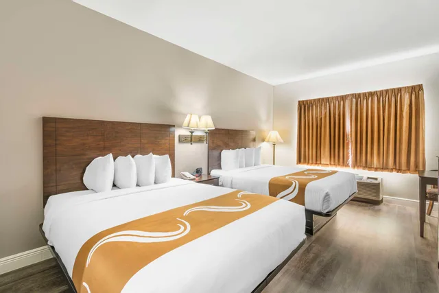 Room, Queen Bed, Quality Inn Conference Center At Citrus Hills 1/4