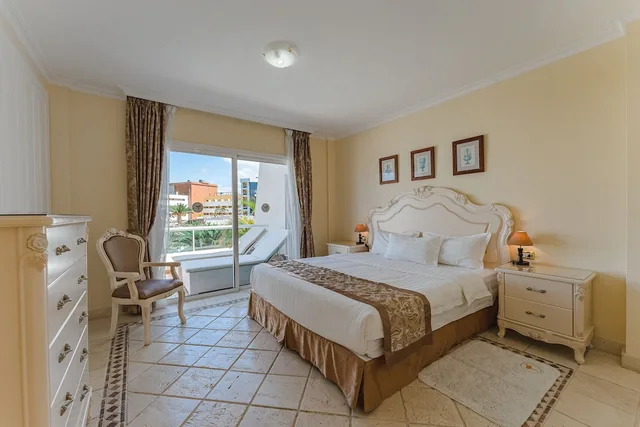 2 Bedrooms, Suite, 2 King Beds, Flamingo Suites 4/10