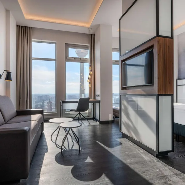 Sky, Suite, Park Inn by Radisson Berlin Alexanderplatz 4/5