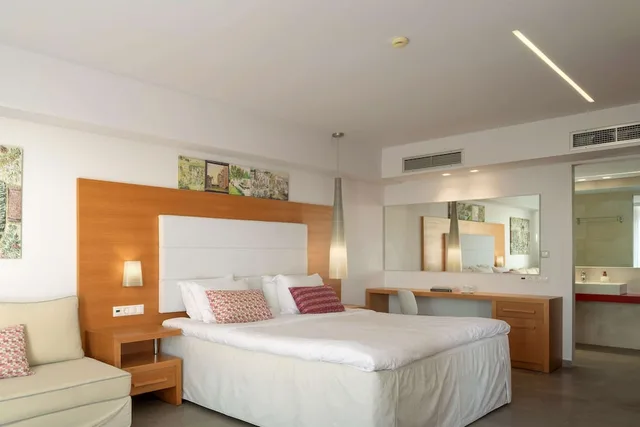 Diamond, Suite, King Bed, Beach Front، High Beach Resort & Spa 1/10
