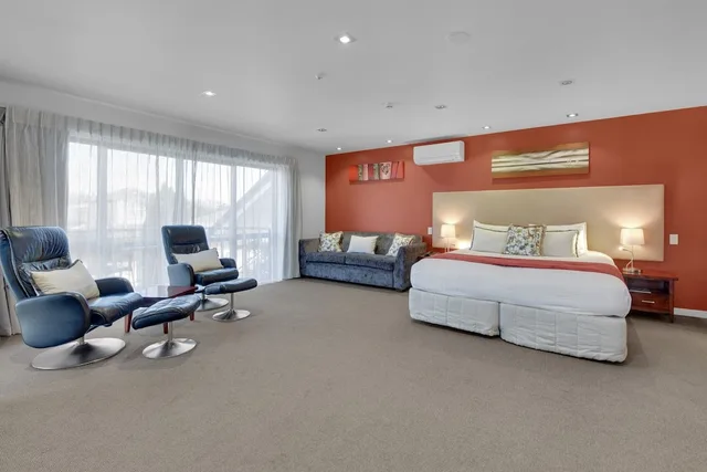 Spa, Superior, Studio, Apartment, King Bed, Sofa، Delorenzo S Studio Apartments 2/5