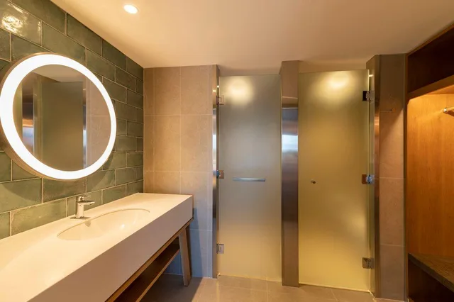 Suite, with View, Holiday Inn Express And Suites Queenstown 7/8