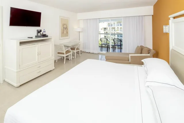غرفة بسريرين مزدوجين بشرفة، Occidental Costa Cancun 8/10
