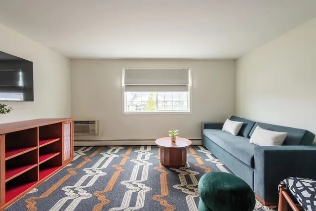 2 Bedrooms, Suite, 2 Queen Beds, Sofa, Ogunquit Hotel 8/10