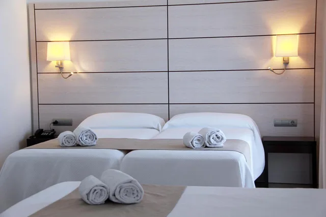 غرفة ثلاثية، Hotel Puchet Ibiza 9/9
