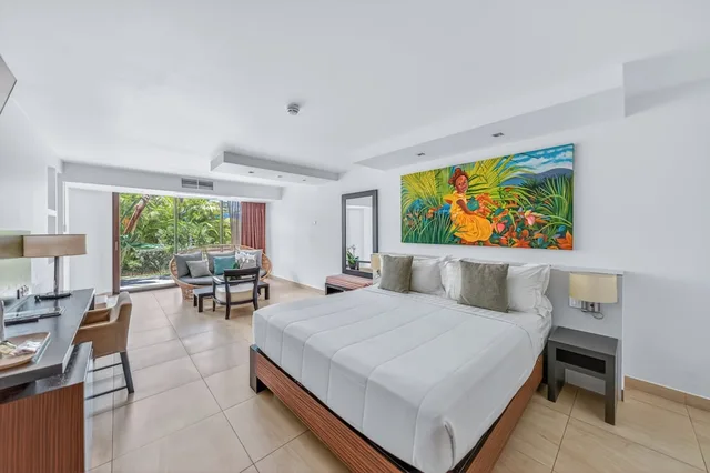 غرفة جونيور سوبيريور بسرير كينج مع أريكة، Hommage Hotel Residences 1/10
