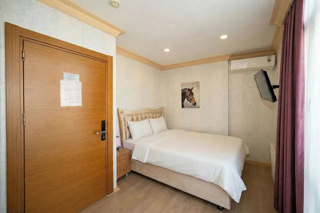 غرفة ديلوكس بسرير كوين بشرفة، Taksim Maxwell Hotel 6/10