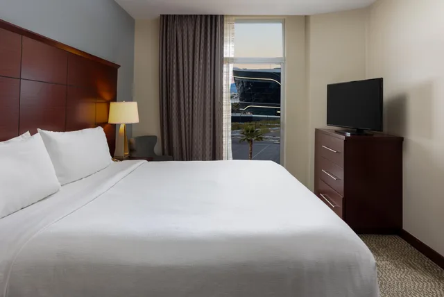 1 Bedroom, Suite, King Bed, City View, Staybridge Suites Las Vegas 1/7