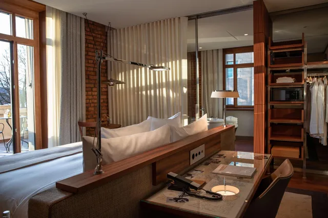 غرفة بريميير بسرير كينج بشرفة، La Reserve Eden au Lac Zurich 2/4