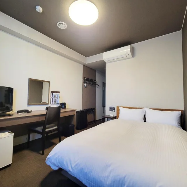 غرفة بسرير نصف مزدوج في المبنى الرئيسي، Hotel Route-Inn Court Komoro 2/6