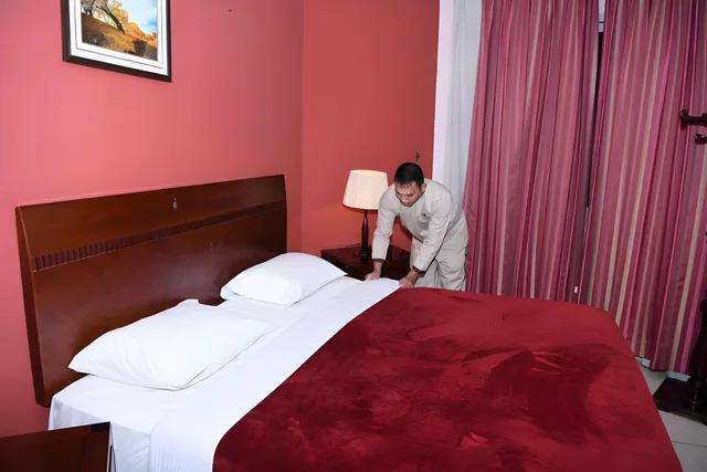 غرفة ثلاثية، Continental Suite Farwaniya 1/1