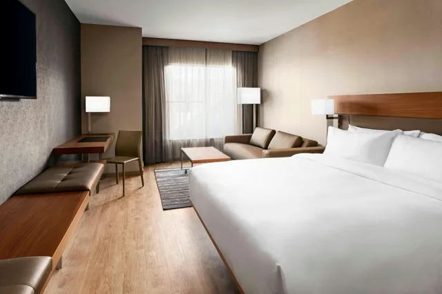 Room, AC Hotel by Marriott Chapel Hill Downtown 1/5