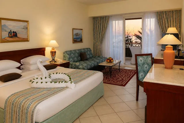 Deluxe, Hilton Sharm Waterfalls Resort 7/10