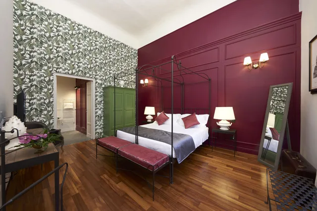 Deluxe, Queen Bed, Peruzzi Urban Residences 1/9
