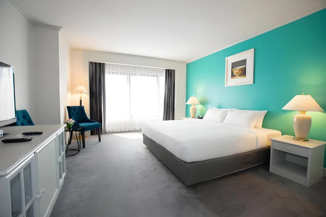 Family Suite, Double and Twin Beds, Grand China Bangkok 2/2
