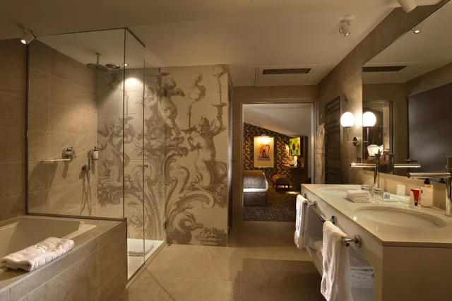 دوبلكس سيغنتشر، Hotel La Lanterne & Spa 2/2