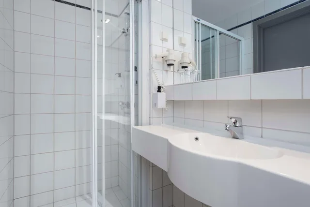 غرفة قياسية مفردة بسرير كوين، Scandic Sarpsborg 5/6