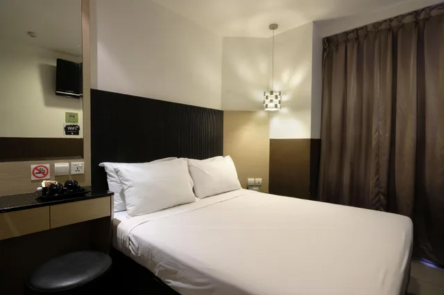 غرفة ديلوكس بسرير مزدوج، The Snooze Hotel Bugis 2/2