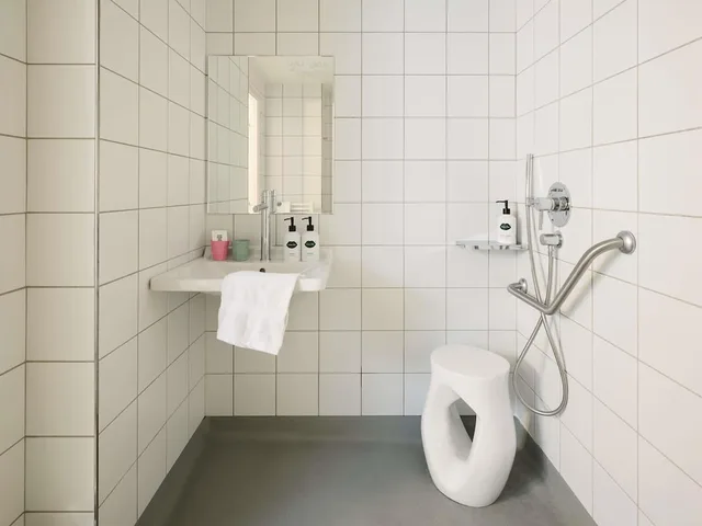 Mama, Medium, Double Bed، Mama Shelter Marseille 6/10