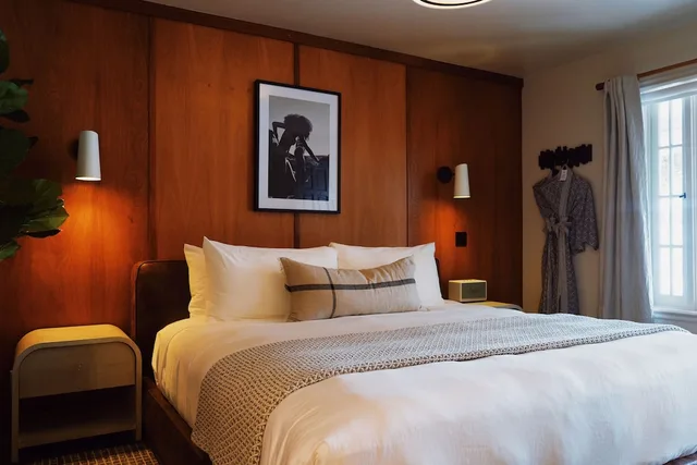 Capri, Queen Bed، Villa Royale Inn 1/4