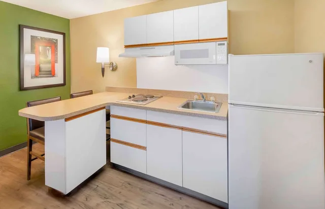 استوديو ديلوكس بسرير كينج مع أريكة، Extended Stay America - Salt Lake City - Sugar House 9/9