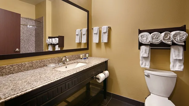 Standard, 2 Queen Beds, Best Western Plus Carrizo Springs Inn And Suites 8/9