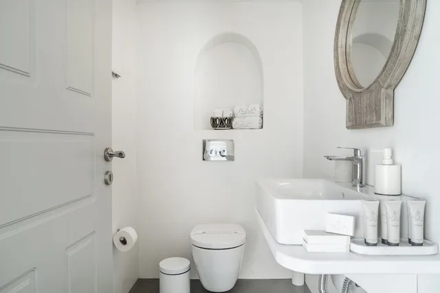 استوديو بسرير كينج وسرير فردي بشرفة بغرفتي نوم مع أريكة، Aqua Luxury Suites 7/8
