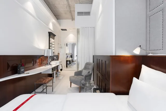 Ruby Lilou Hotel Marseille by IHG، Marseille 03 11/42