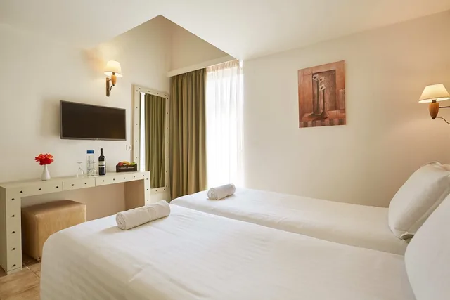 Duplex, Family, 4 Beds, Giannoulis - Santa Marina Beach Hotel 2/7
