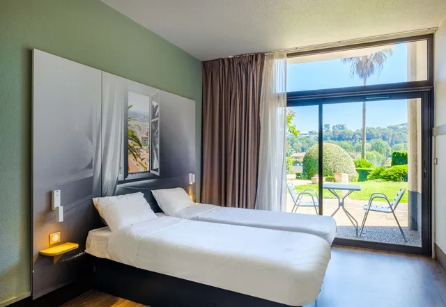 Standard, Twin Beds, B&B Hotel Villeneuve Loubet Village 1/3