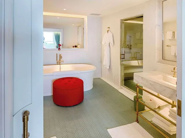 جناح بسرير كينج بإطلالة على البحر بغرفة نوم واحدة، Faena Hotel Miami Beach 5/5