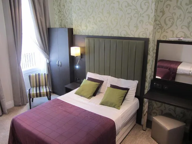 غرفة تنفيذية رباعية بسريرين مزدوجين، Goodwood Hotel 2/6