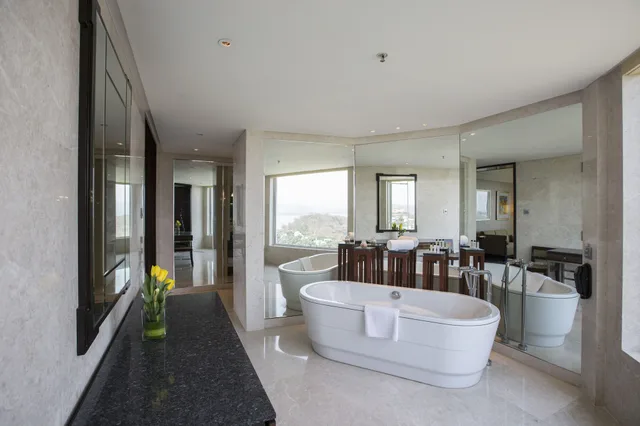 1 Bedroom, Westin, Club, Double Bed, Lake View، The Westin Mumbai Powai Lake (ex Renaissance Mumbai) 6/6