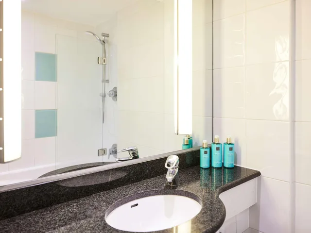 غرفة سوبيريور بسرير كوين، Novotel Bristol Centre 8/10