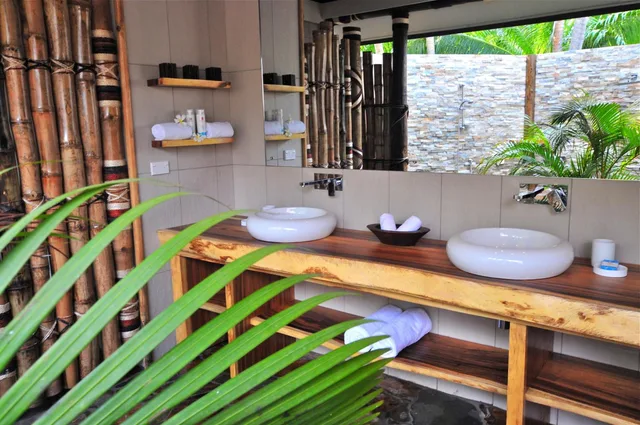 2 Bedrooms, Villa, 2 King Beds, Beach Front، Paradise Cove Resort 5/5