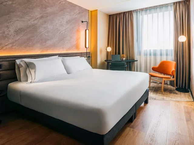 غرفة تنفيذية بسرير كينج، Novotel Valencia Lavant 1/10