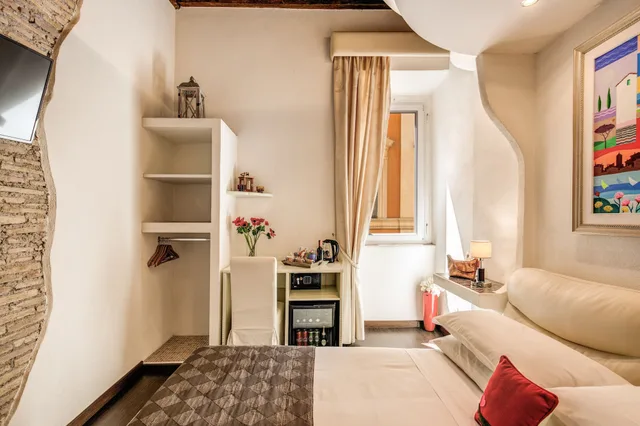 Deluxe, Double Bed, Tritone Top House 7/10