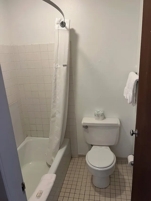 غرفة قياسية بسريرين كوين، Travelodge By Wyndham Laramie 4/5