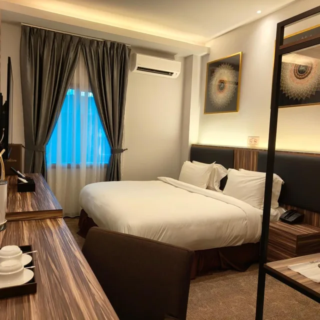 غرفة بسرير كينج، Asiatic Hotel 7/8