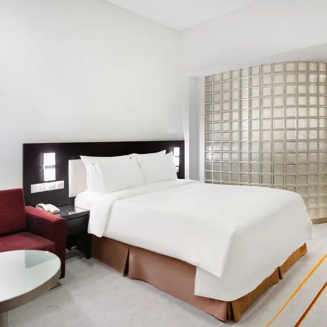 غرفة بسرير كينج للمدخنين لذوي الإعاقة، Holiday Inn Express Chengdu Gulou 2/6