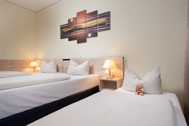 Family, Double Bed, Sofa, Novina Hotel Sudwestpark Nurnberg 2/5