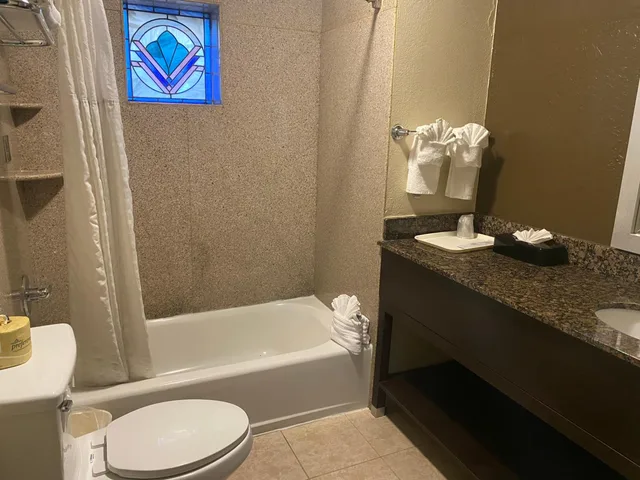 غرفة رباعية، Comfort Inn Santa Cruz North 5/9